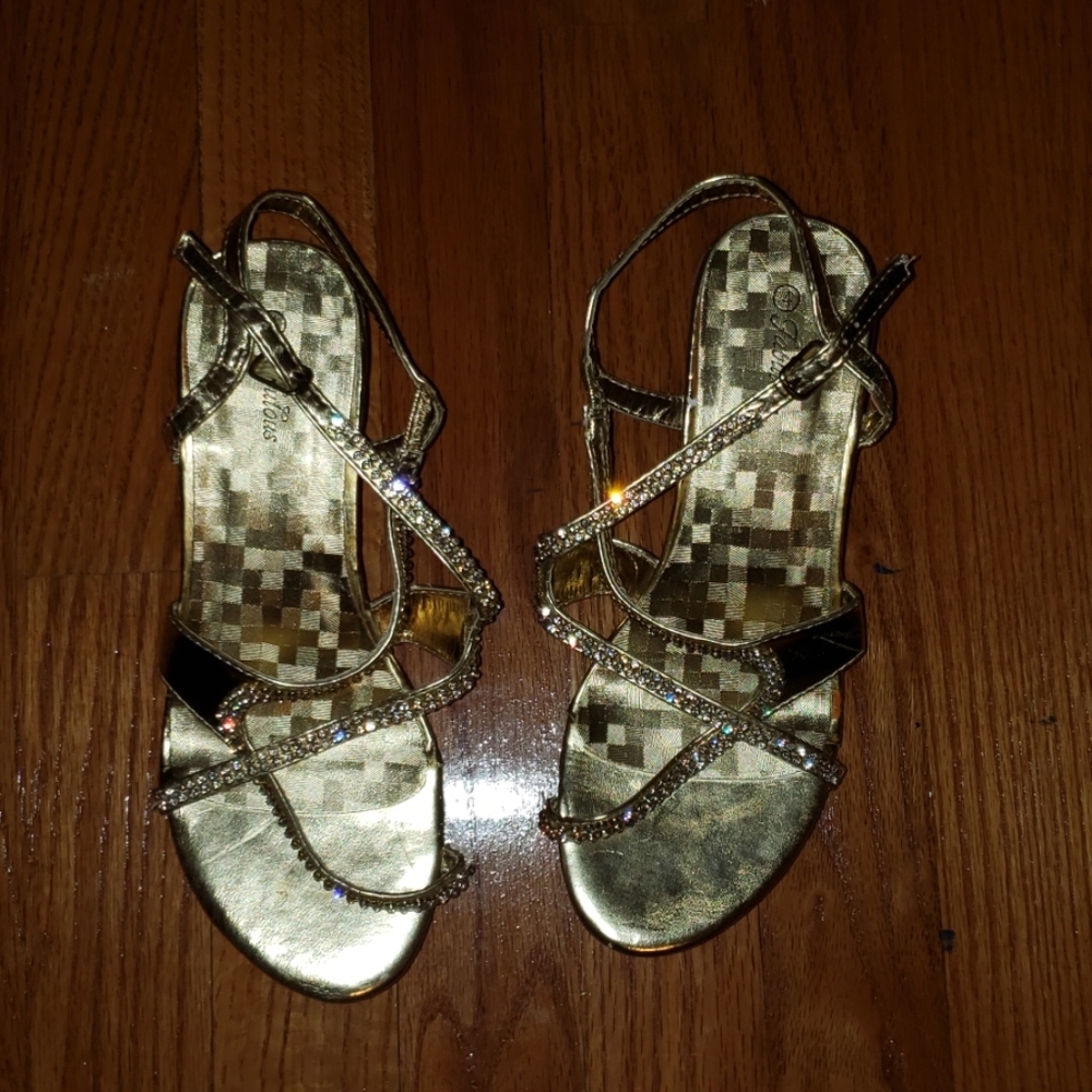 High heel shoes